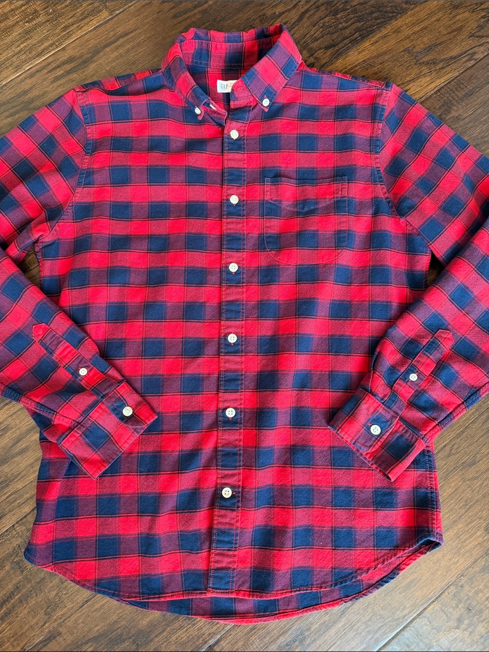 GAP men’s Red and Navy Plaid Button-Down Shirt
